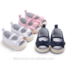 Nouveaux arrivants semelle souple Anti-dérapant toddler chaussures en tissu personnalisé avec bowknot